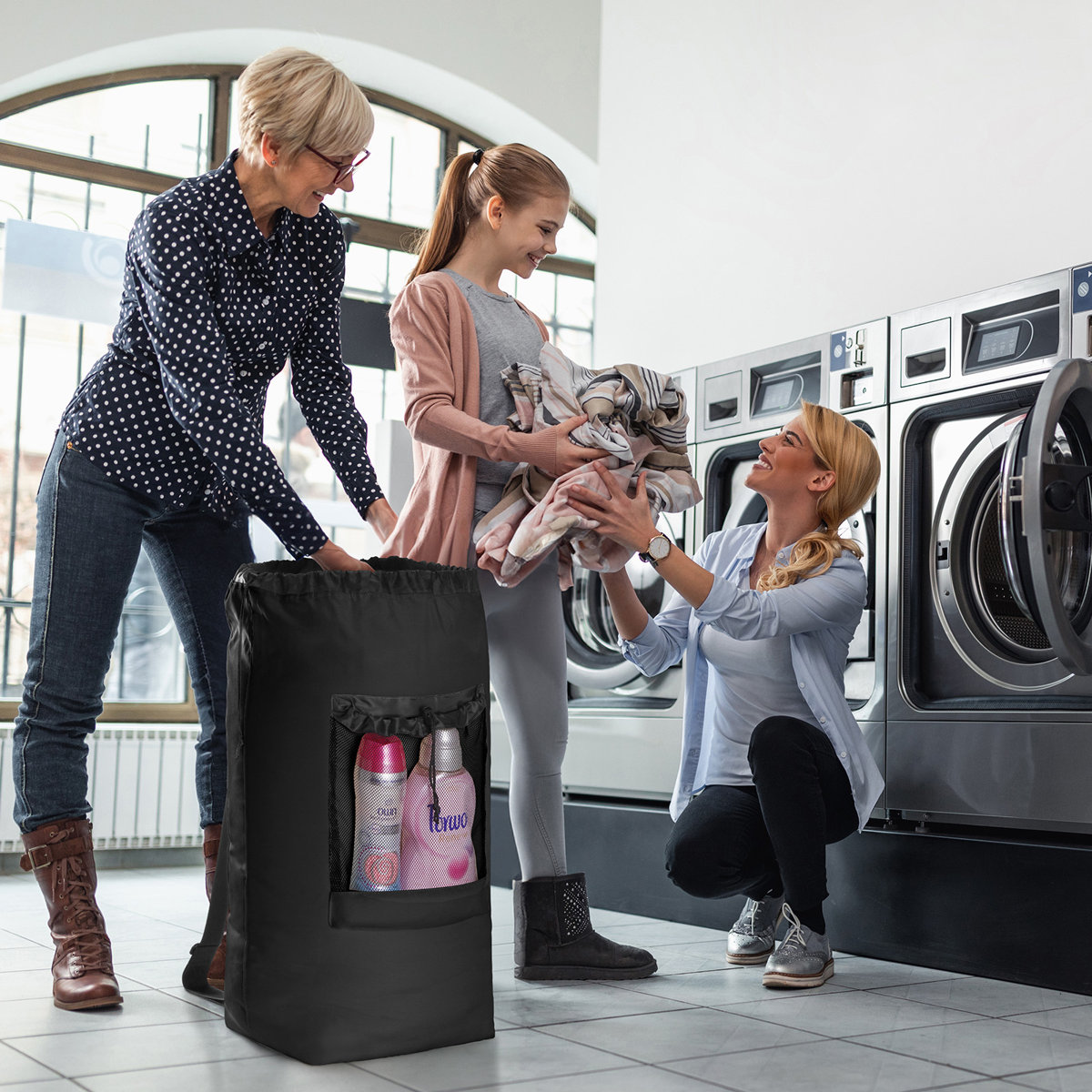 90L Laundry Bag, Extra Large Laundry Backpack with Shoulder Straps and Mesh Pocket for Laundromat, Heavy Duty Laundry Bag Backpack for Dirty Clothes for College Dorm/Travel/Apartment, Black